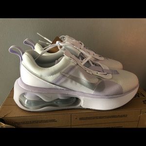 Big Kids Size 7 Y Nike Air Max 2021